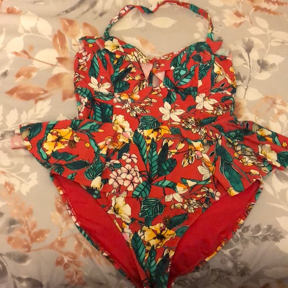 Forever 21 Peplum Swimsuit - Picture 4 of 5